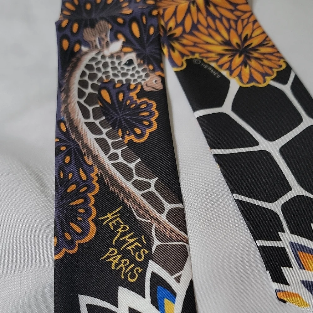 Authentic Women‘s Hermes "The Three Graces" Black Patterned Silk Twilly Scarf